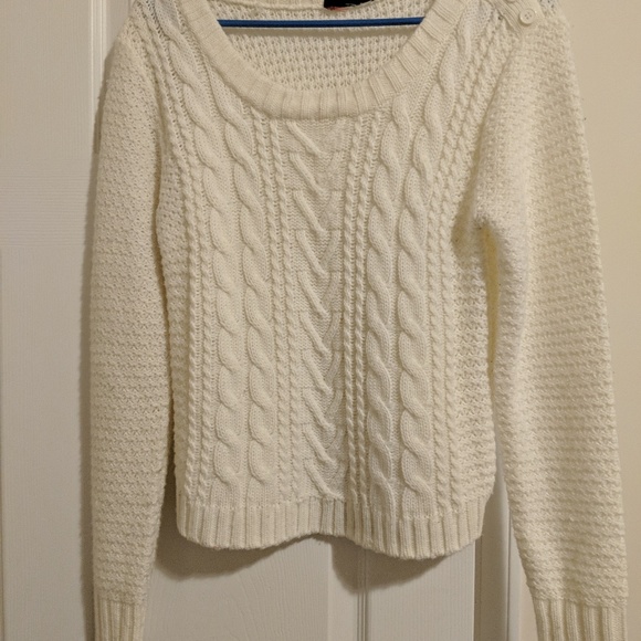 Sweater - Picture 1 of 1